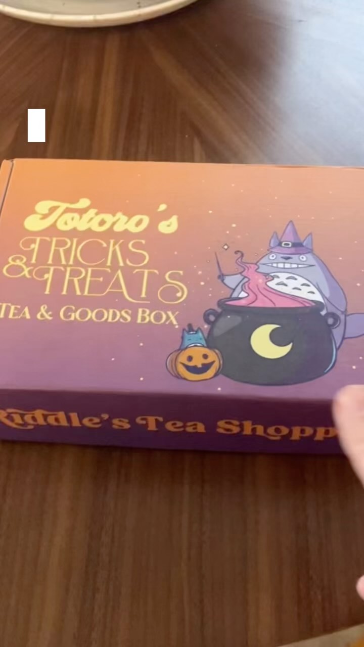 Anyone else immediately forget about what they bought after they hit that checkout button? No, just me? I have loved My Neighbor Totoro since we first checked out the VHS from the MHAFB Library circa 1994? @riddlesteashoppe creates the most fun little geekdom tea blends and boxes. What a nice treat to find on my porch. #RTSAutumnTotoro #90snostalgia #riddleteashoppe #teatime #cozyvibes #treatyourself